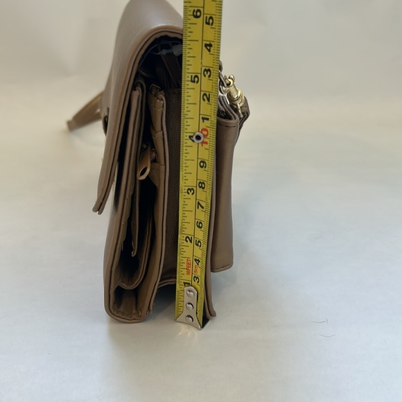 NWOT Elegant Deep Gold Crossbody Bag - Picture 10 of 11